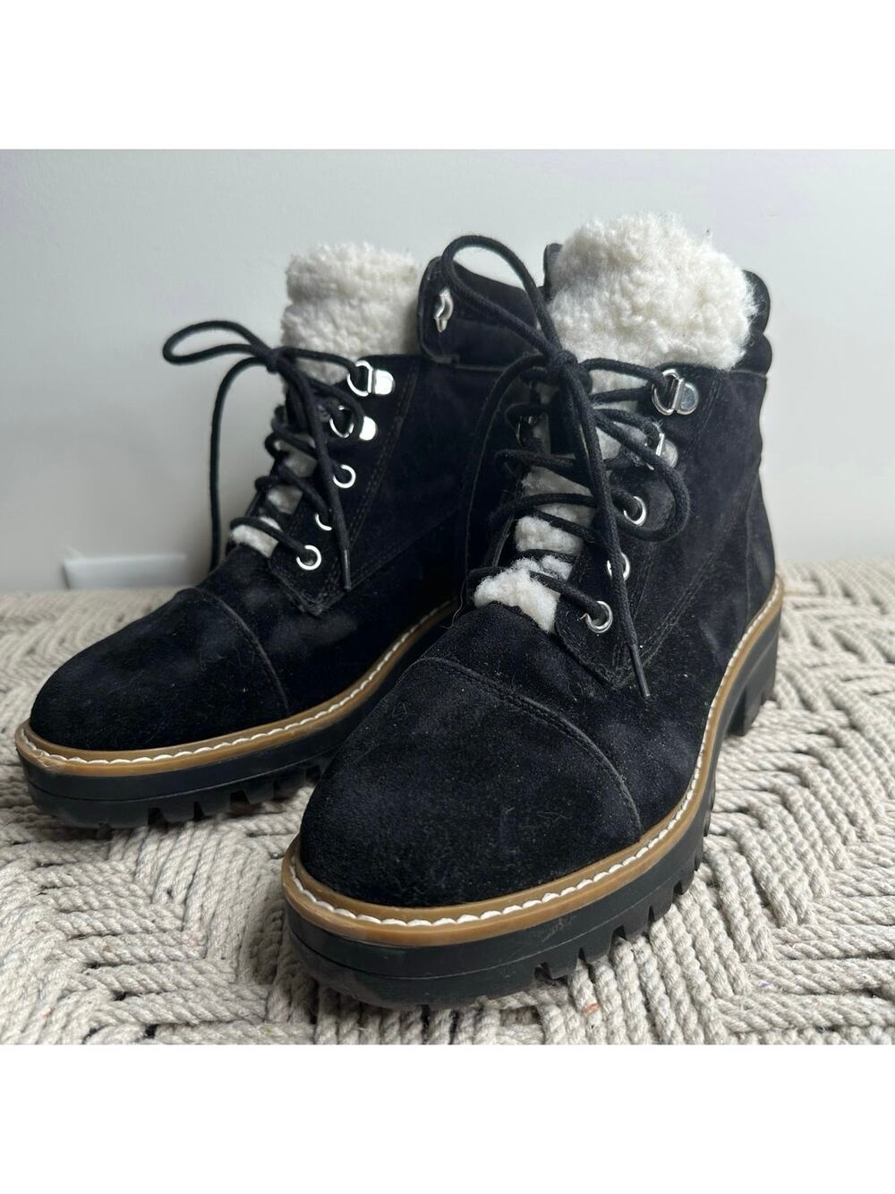 Time & tru: Black Suede Sherpa Lace Up Boots Winter Boots